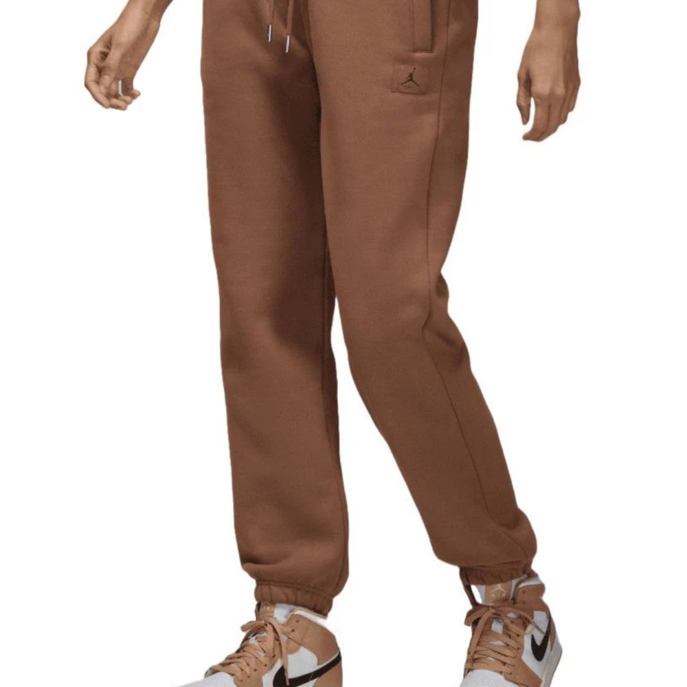 Jordan Flight Fleece Joggers size Medium in Archaeo Brown